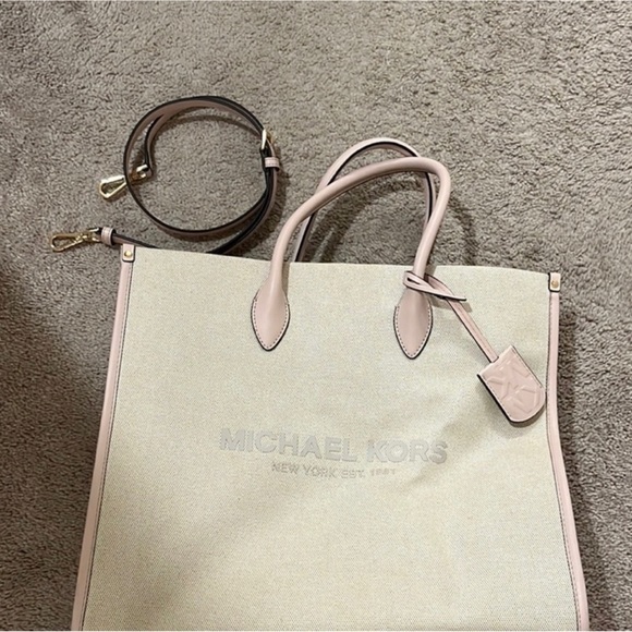 Michael kors Mirella pink bag - Picture 1 of 5
